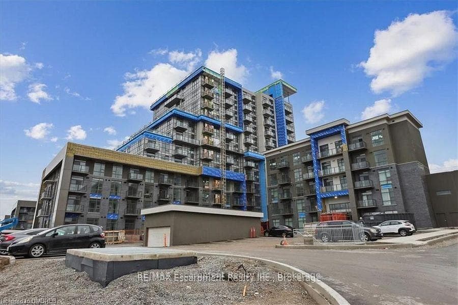 470 DUNDAS Street Unit 423
