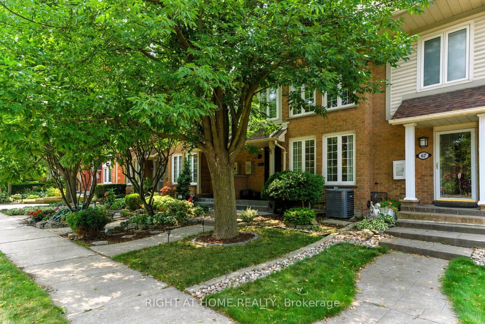 65 Sunvale Place