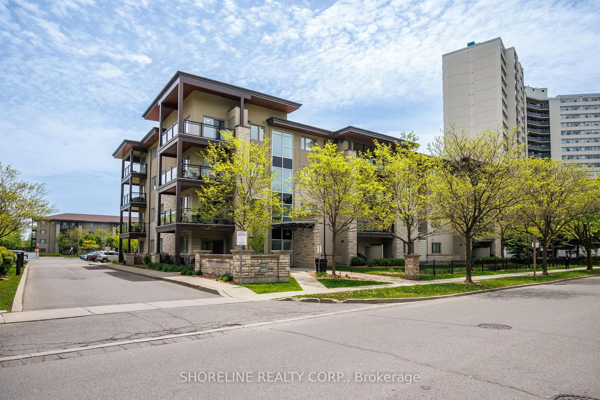570 Lolita Gardens Unit 401