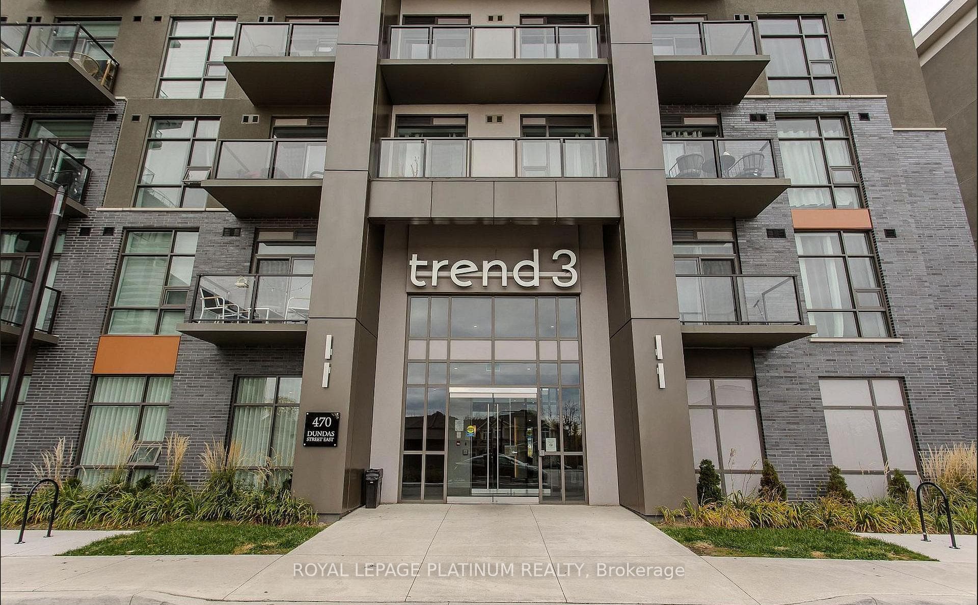 470 Dundas Street Unit 114