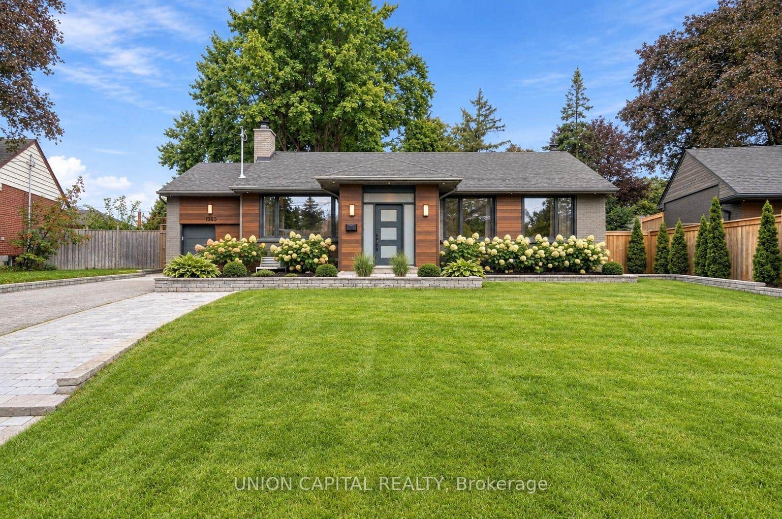1563 Skyline Drive
