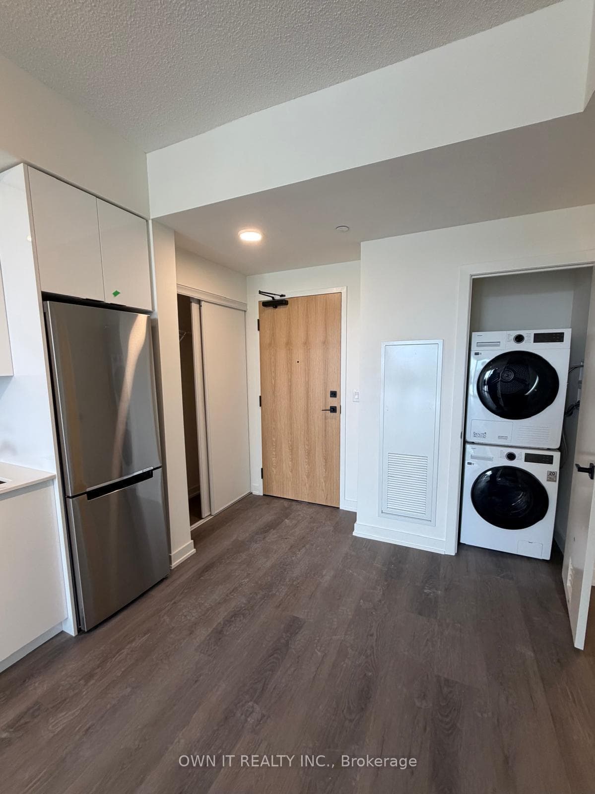 7 Erie Avenue Unit 805