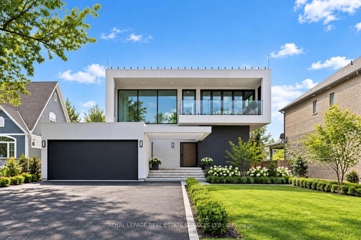 Digitally Enhanced- Landscaping & Driveway Options