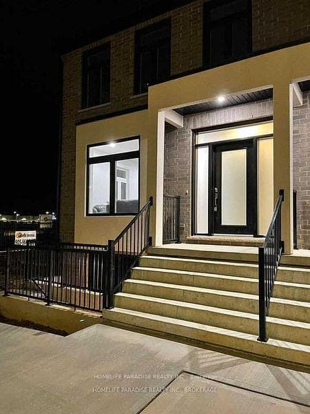 125 Summerside Mews Unit 12