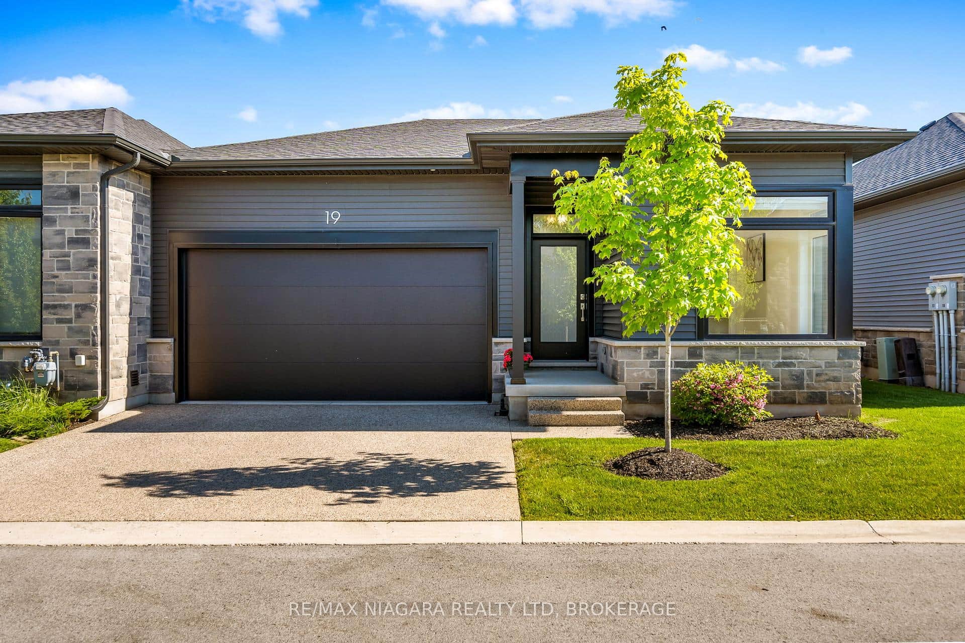 8974 Willoughby Drive Unit 19