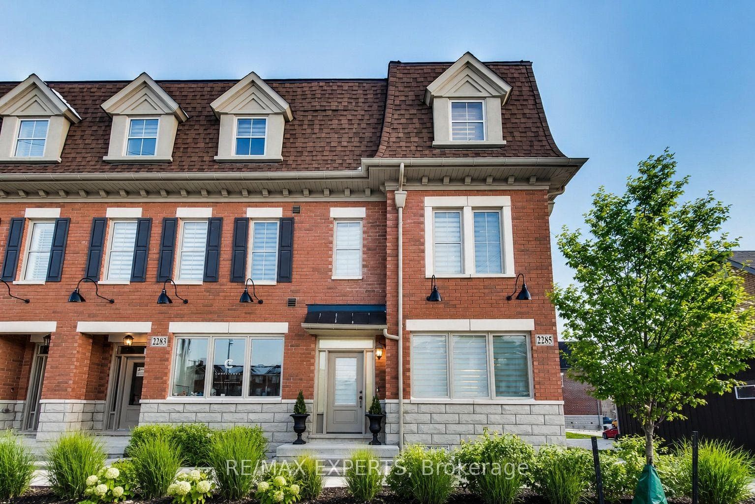 2285 Major Mackenzie Drive