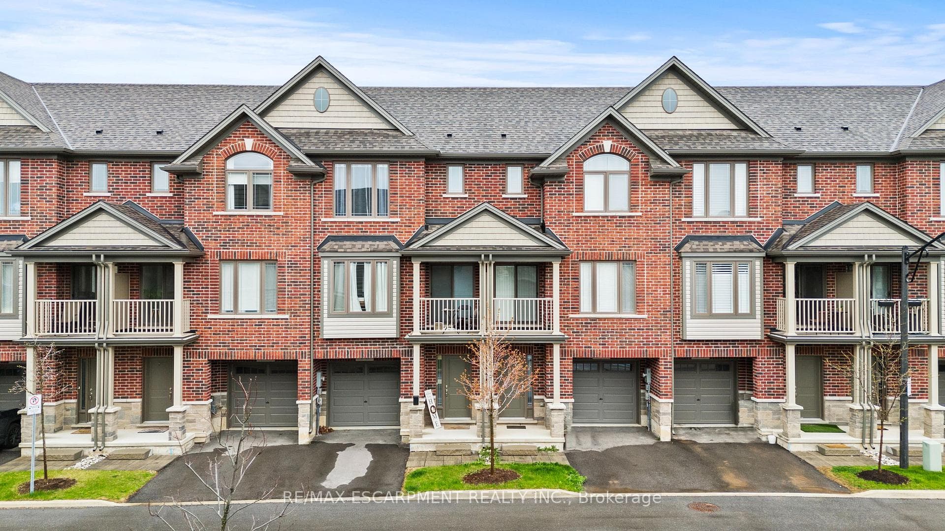 19 PICARDY Drive Unit 4