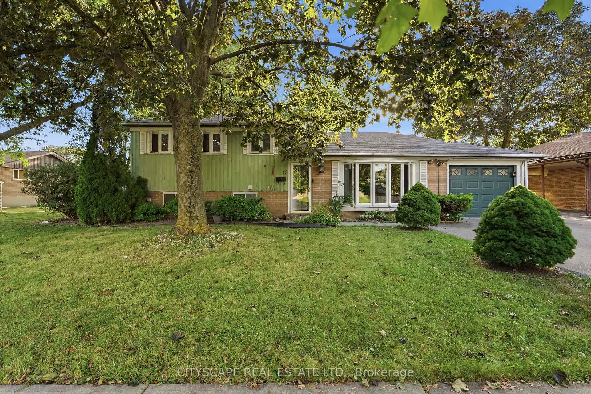 12 Vanderbrent Crescent