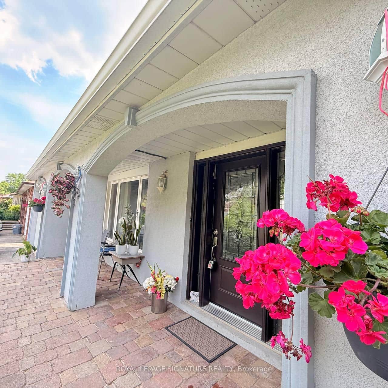117 Romfield Circuit
