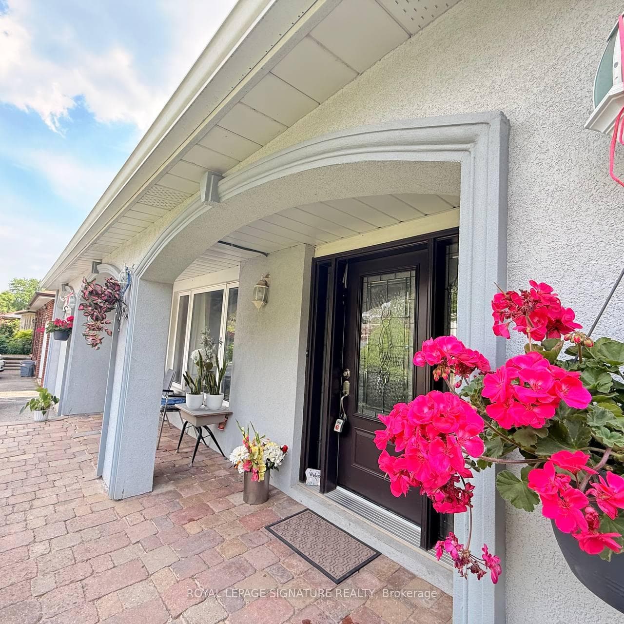 117 Romfield Circuit