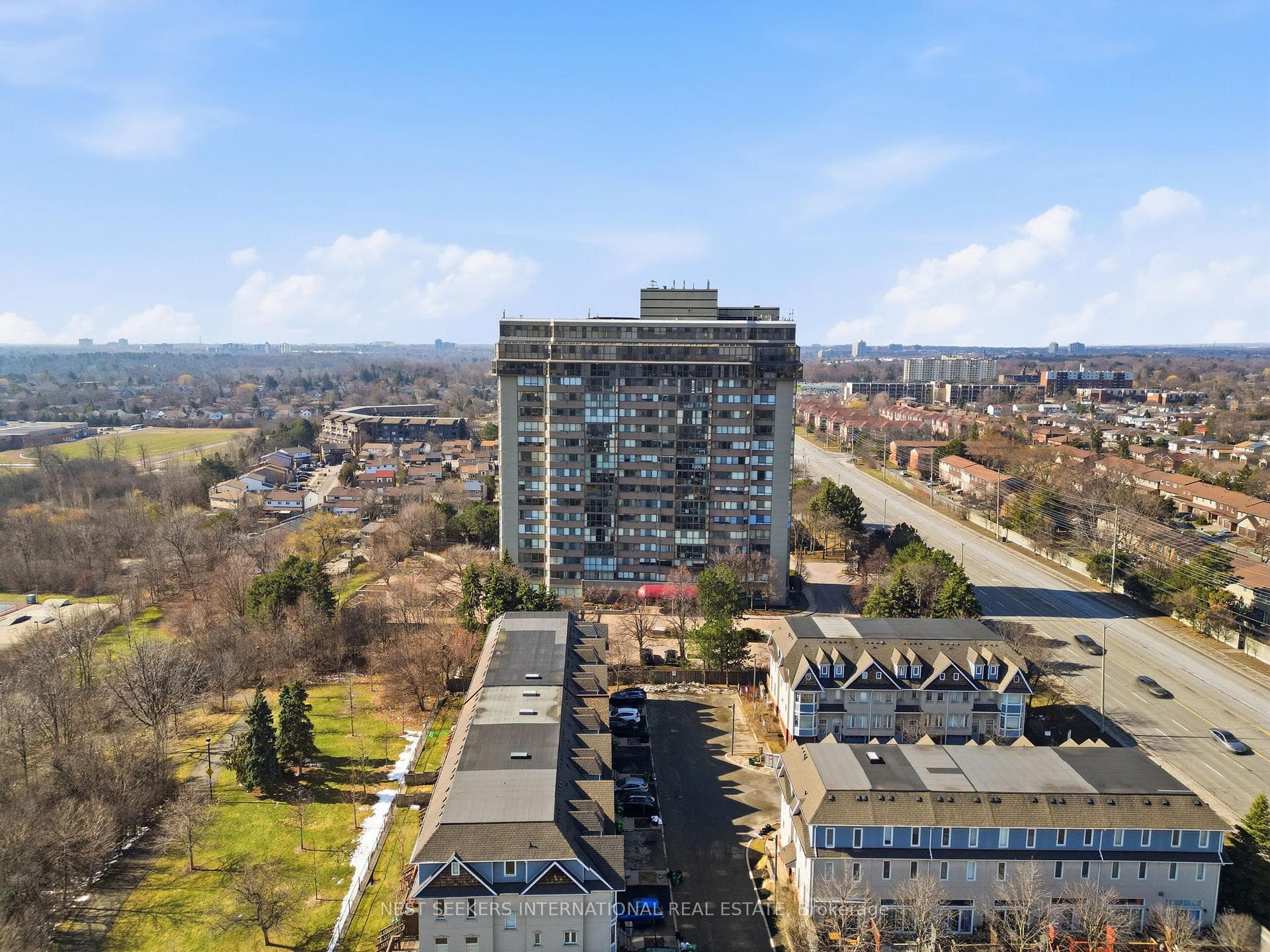 880 Dundas Street Unit 1604