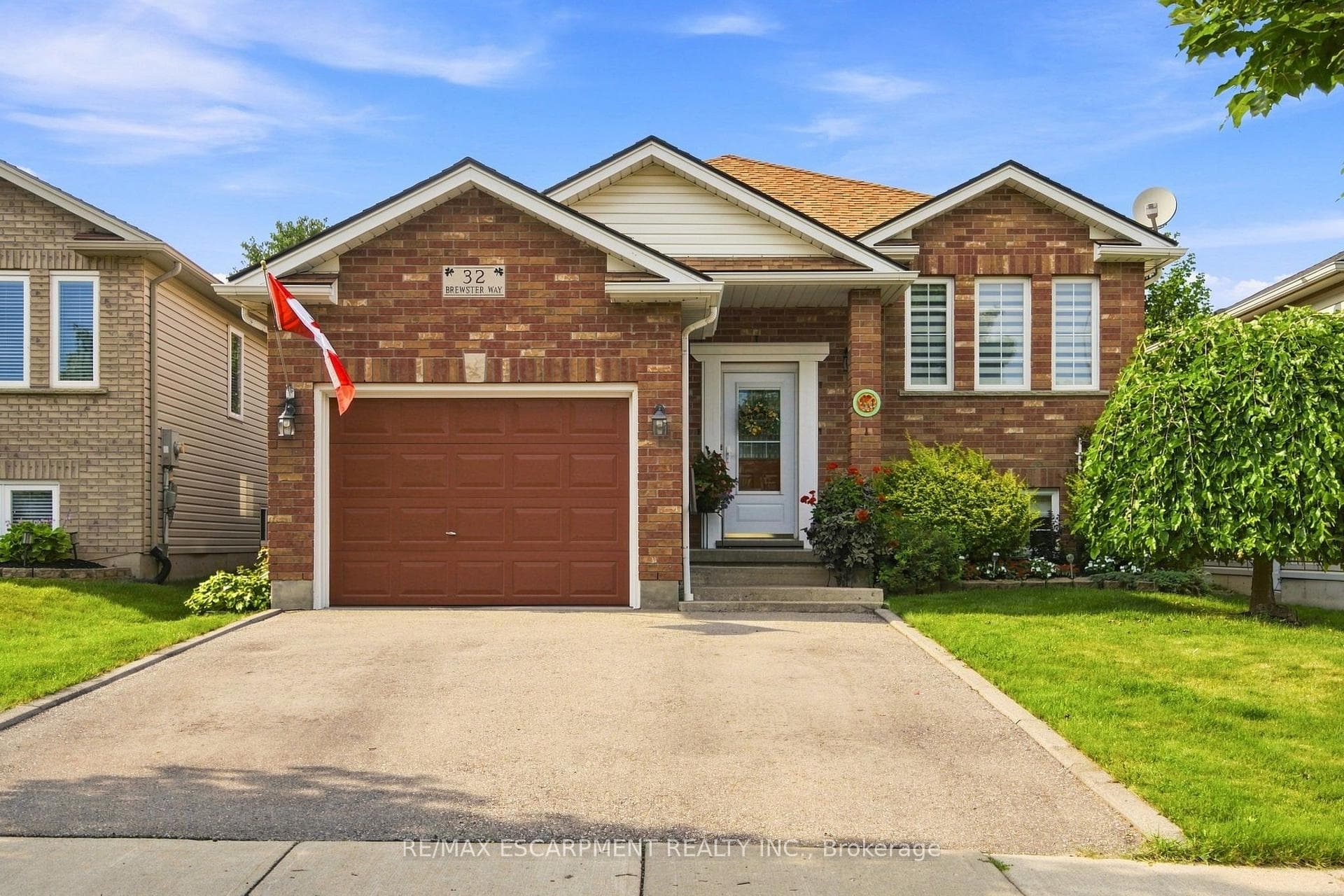 32 Brewster Way